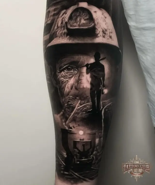 Mijnwerker met helm en lamp